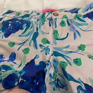 Lilly Pulitzer used shorts